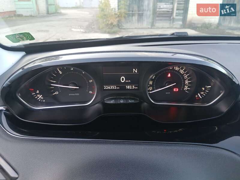 Хэтчбек Peugeot 208 2013 в Калуше