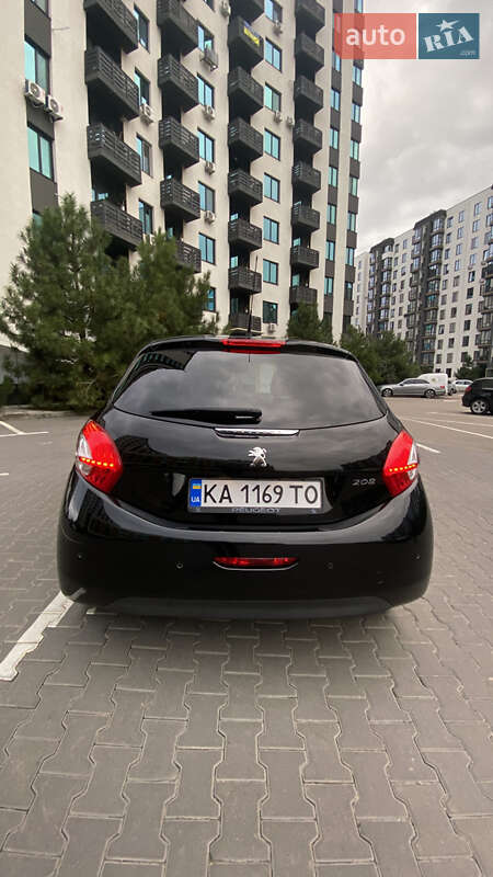 Хэтчбек Peugeot 208 2015 в Киеве фото 9 Хэтчбек Peugeot 208 2015 в Киеве