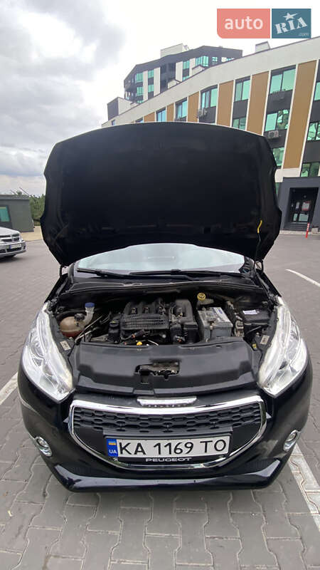 Хэтчбек Peugeot 208 2015 в Киеве фото 17 Хэтчбек Peugeot 208 2015 в Киеве