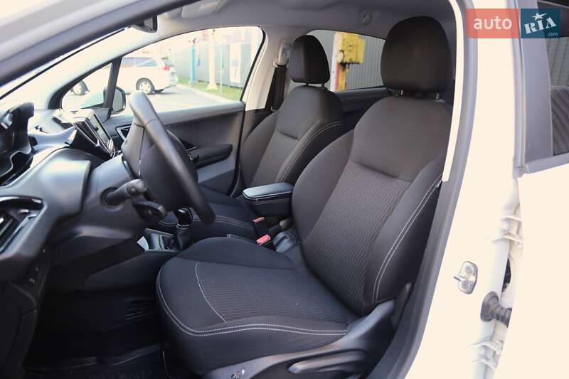 Хетчбек Peugeot 208 2019 в Києві
