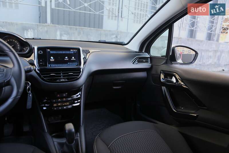 Хетчбек Peugeot 208 2019 в Києві