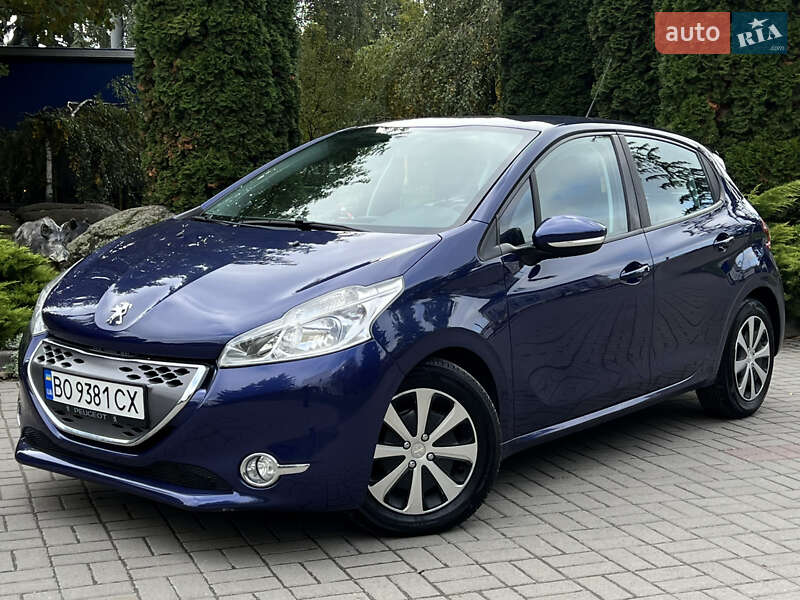 Peugeot 208 2012