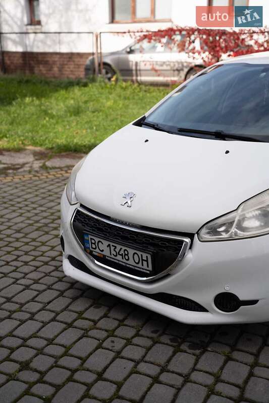 Хэтчбек Peugeot 208 2013 в Бориславе