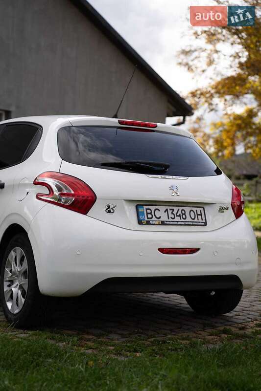Хэтчбек Peugeot 208 2013 в Бориславе