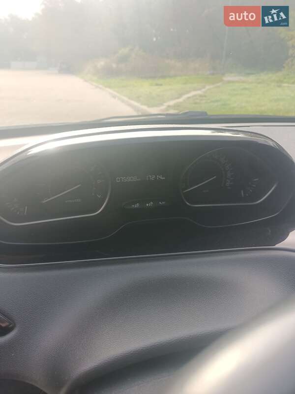 Хэтчбек Peugeot 208 2017 в Львове