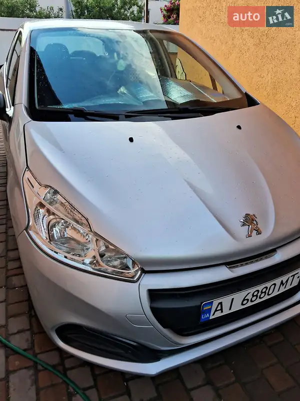 Peugeot 208