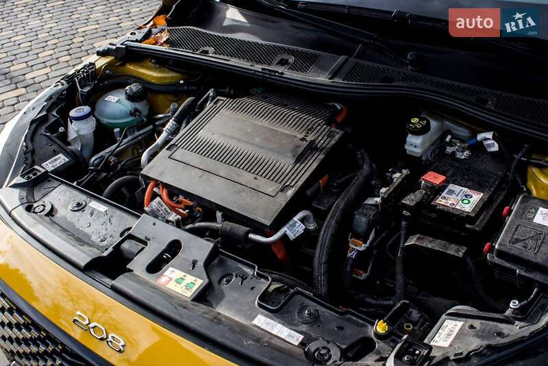 Хетчбек Peugeot 208 2023 в Львові фото 64 Хетчбек Peugeot 208 2023 в Львові