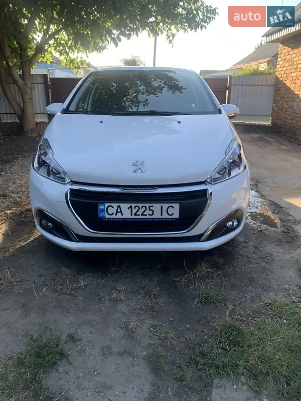 Peugeot 208