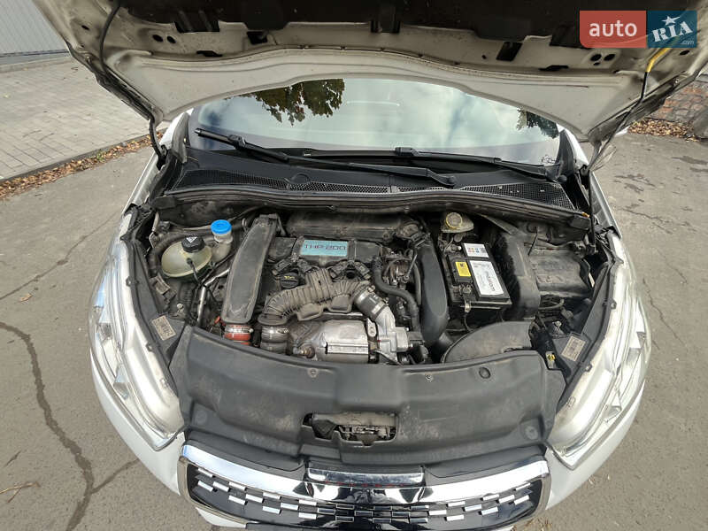 Хэтчбек Peugeot 208 2013 в Киеве