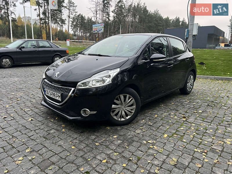Хэтчбек Peugeot 208 2012 в Киеве