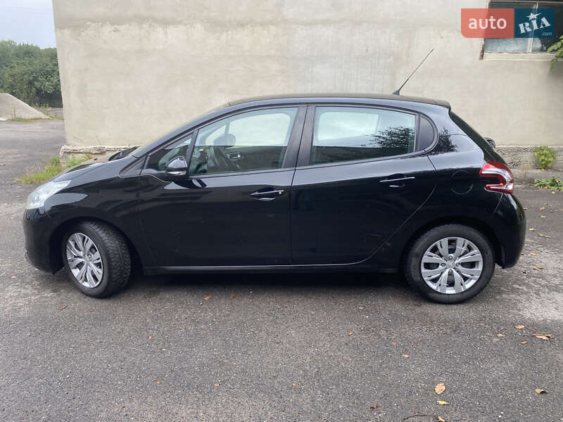 Хэтчбек Peugeot 208 2014 в Луцке фото 8 Хэтчбек Peugeot 208 2014 в Луцке