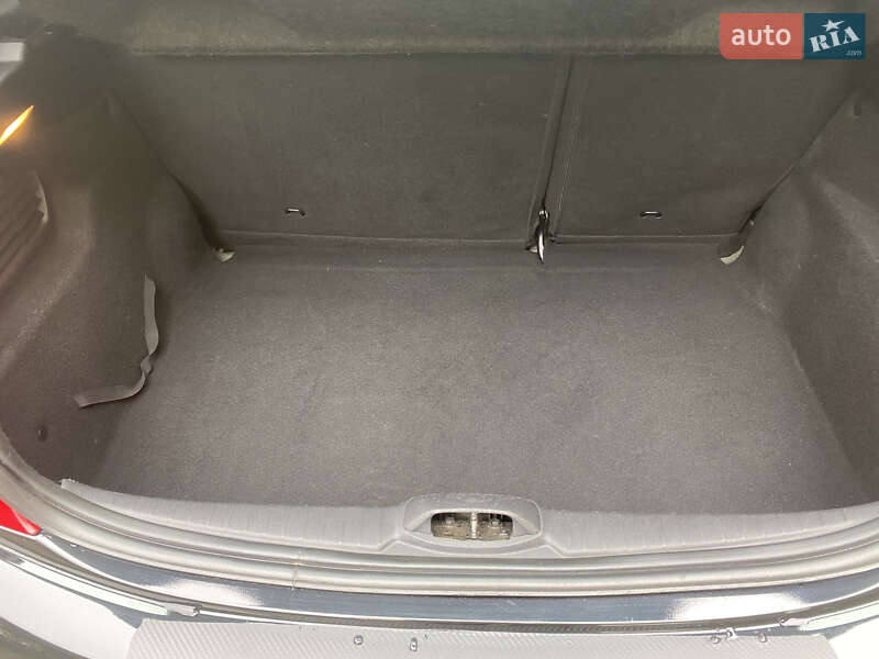 Хэтчбек Peugeot 208 2014 в Луцке фото 17 Хэтчбек Peugeot 208 2014 в Луцке