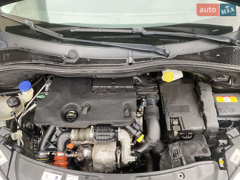 Хэтчбек Peugeot 208 2014 в Луцке фото 19 Хэтчбек Peugeot 208 2014 в Луцке