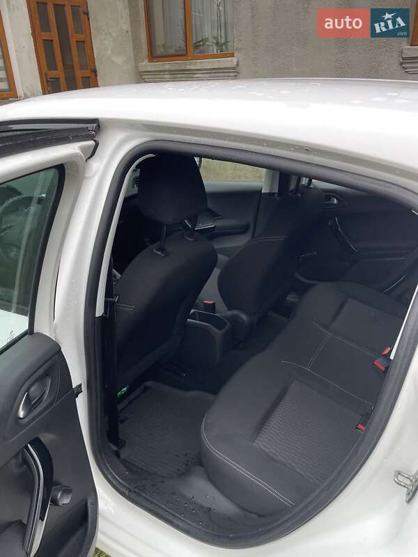 Хэтчбек Peugeot 208 2018 в Ужгороде фото 6 Хэтчбек Peugeot 208 2018 в Ужгороде