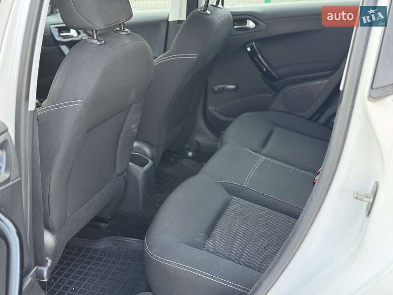 Хэтчбек Peugeot 208 2019 в Киеве фото 7 Хэтчбек Peugeot 208 2019 в Киеве