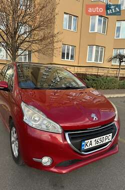 Хетчбек Peugeot 208 2014 в Києві