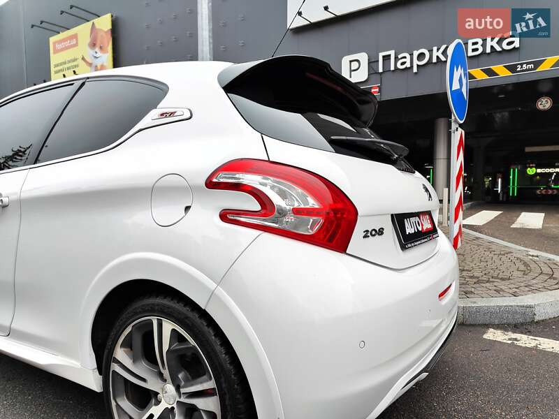 Хэтчбек Peugeot 208 2013 в Киеве фото 15 Хэтчбек Peugeot 208 2013 в Киеве