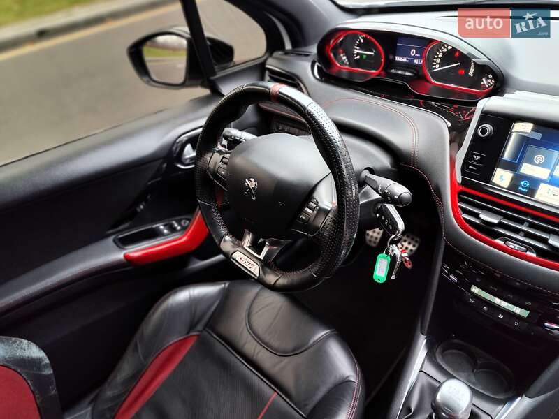 Хэтчбек Peugeot 208 2013 в Киеве фото 50 Хэтчбек Peugeot 208 2013 в Киеве