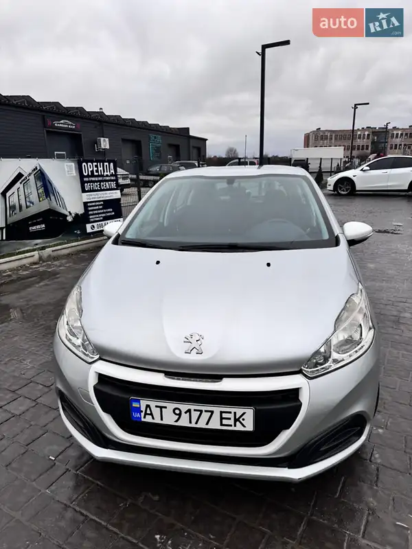 Peugeot 208 2016