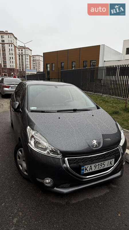 Хетчбек Peugeot 208 2013 в Києві фото 4 Хетчбек Peugeot 208 2013 в Києві