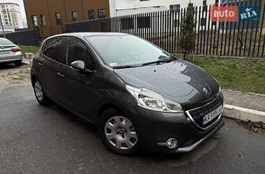 Хэтчбек Peugeot 208 2013 в Киеве