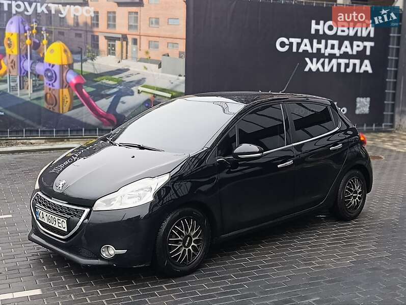 Peugeot 208 2013