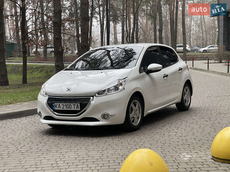 Хетчбек Peugeot 208 2014 в Броварах