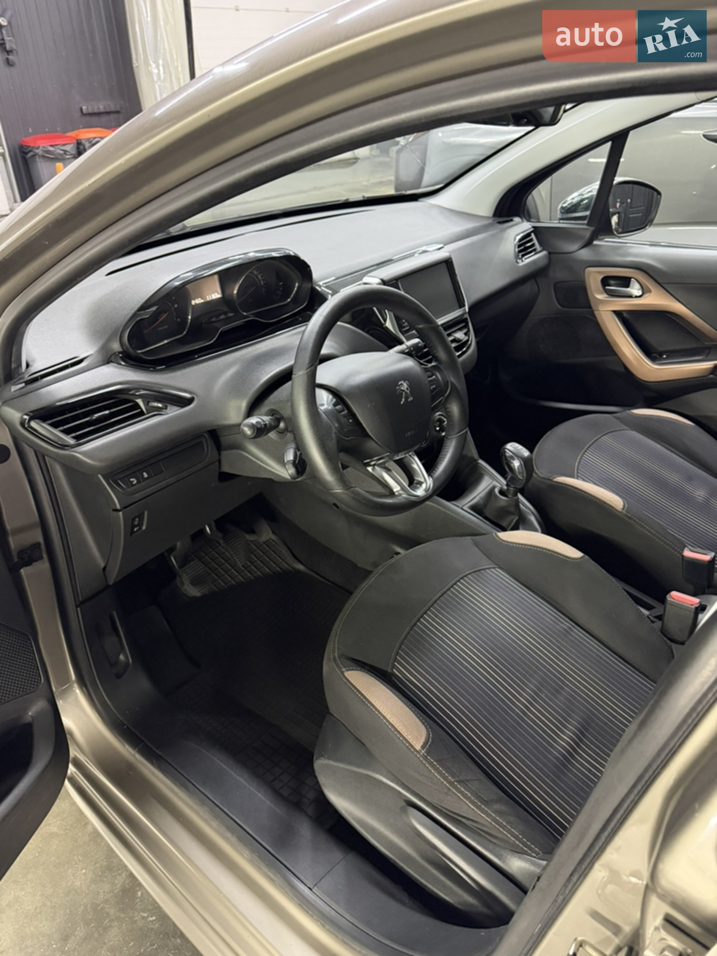 2013 Peugeot 208 - мініатюра 13