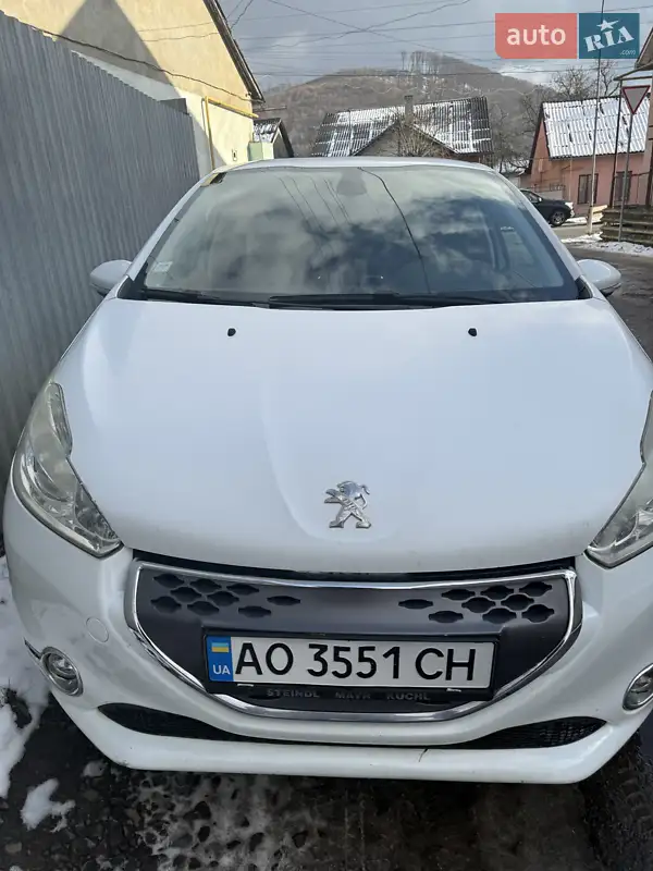 Peugeot 208