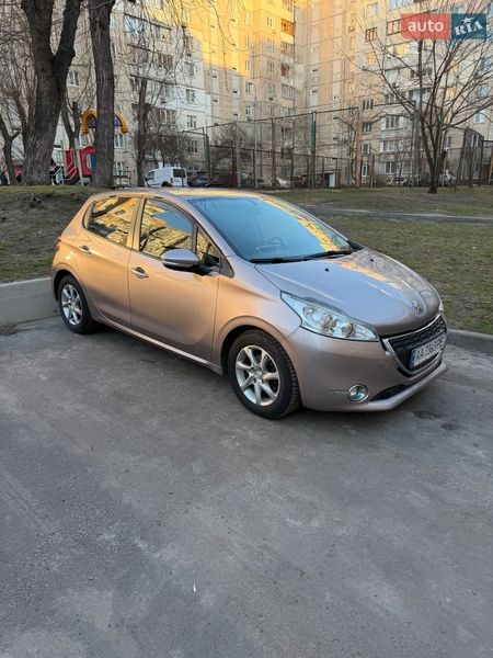 Peugeot 208 2013