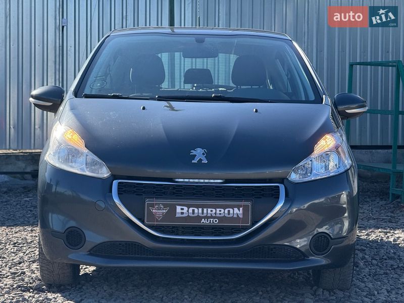 Хэтчбек Peugeot 208 2012 в Виннице