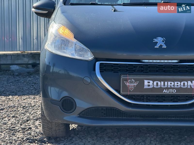 Хэтчбек Peugeot 208 2012 в Виннице