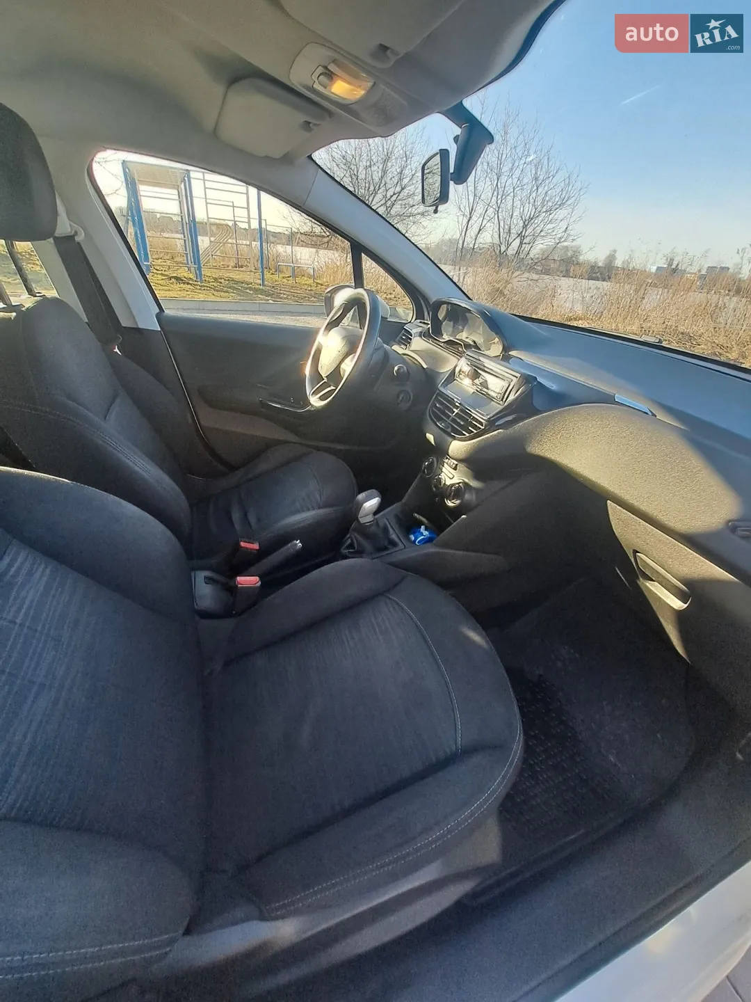 2013 Peugeot 208 - мініатюра 11
