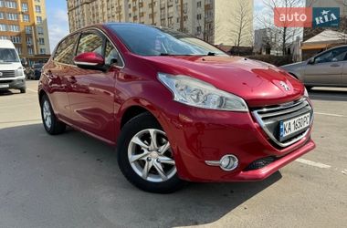 Хэтчбек Peugeot 208 2014 в Бобрике