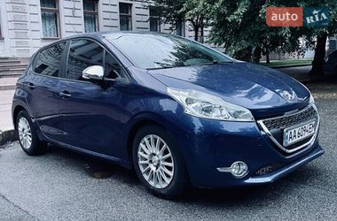 Хэтчбек Peugeot 208 2012 в Василькове