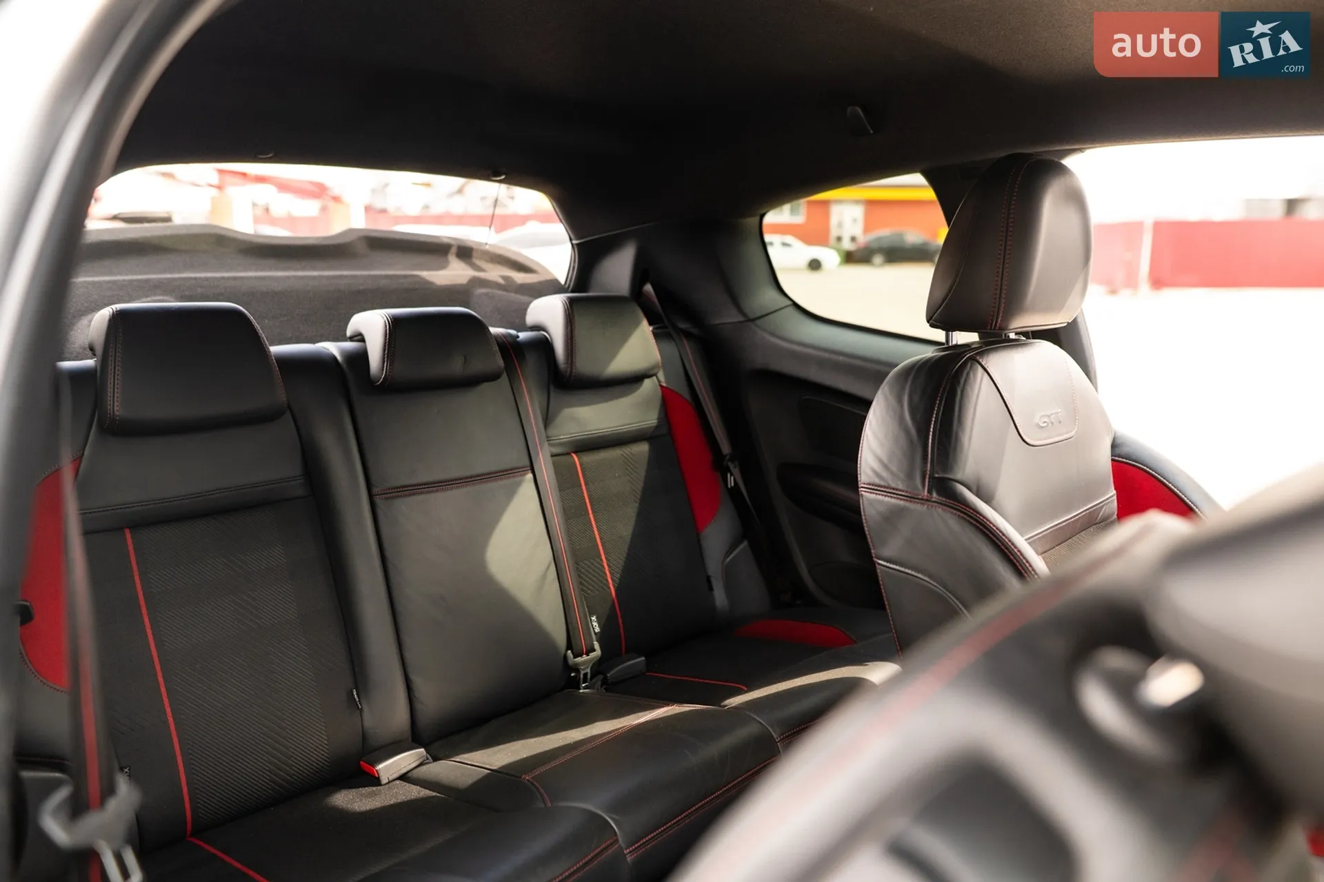 2013 Peugeot 208 - мініатюра 2