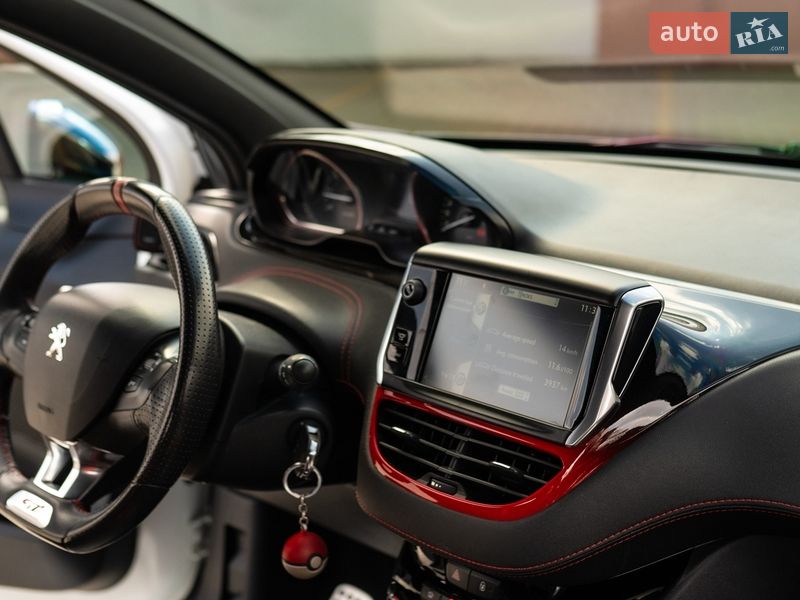 Хэтчбек Peugeot 208 2013 в Львове