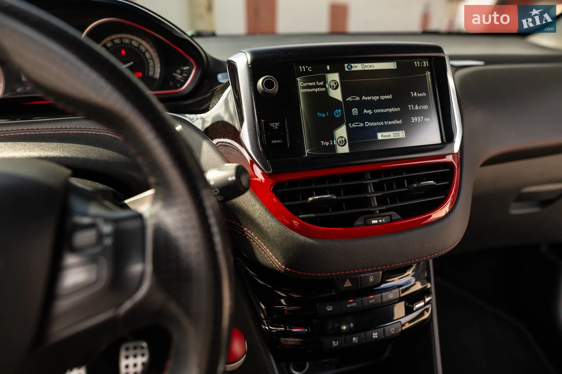 2013 Peugeot 208 - мініатюра 12