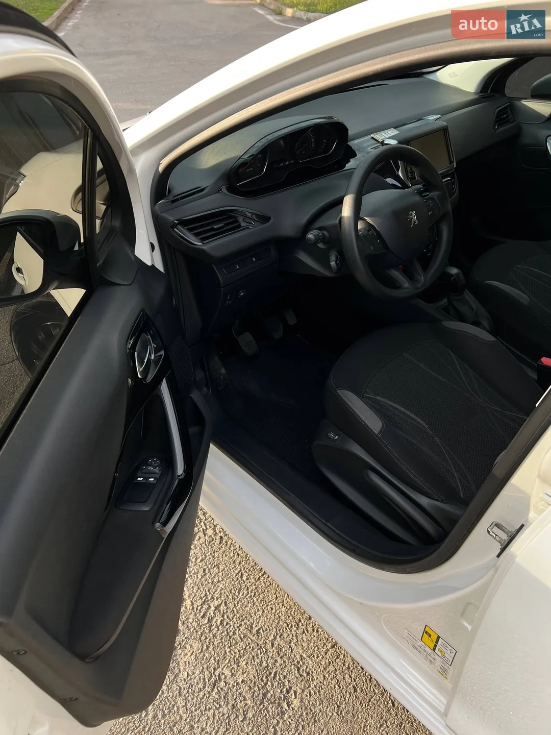 2014 Peugeot 208 - мініатюра 4