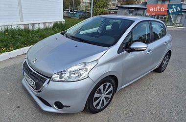 Хэтчбек Peugeot 208 2013 в Львове