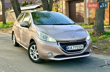 Хетчбек Peugeot 208 2014 в Києві