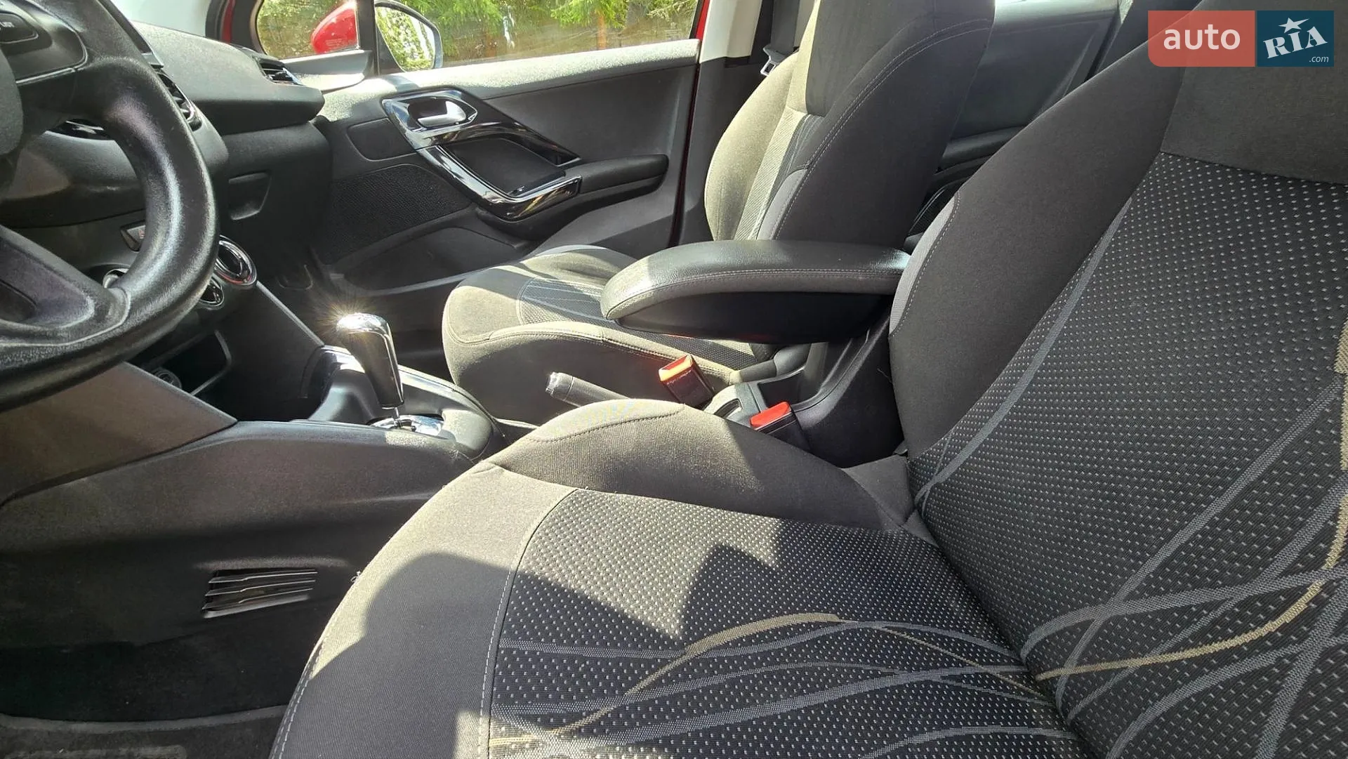 2013 Peugeot 208 - мініатюра 30