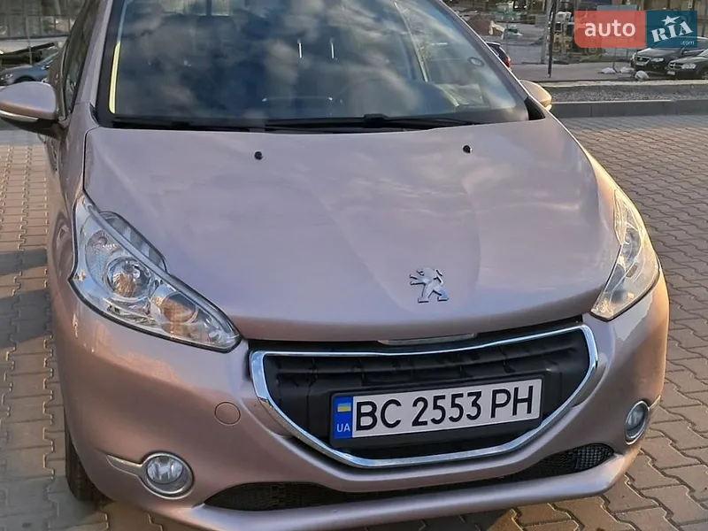 Peugeot 208 2014