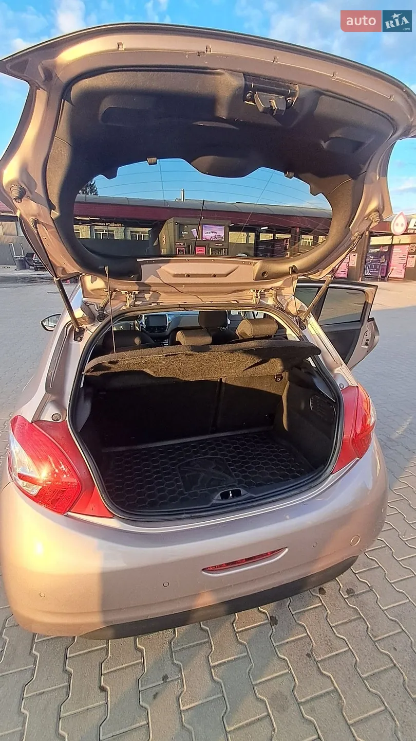 2014 Peugeot 208 - мініатюра 12