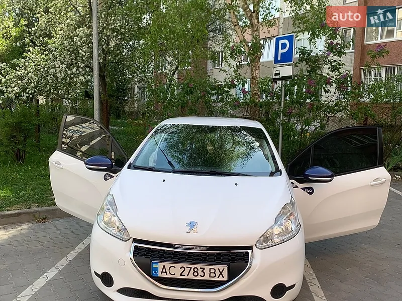 Peugeot 208 2014