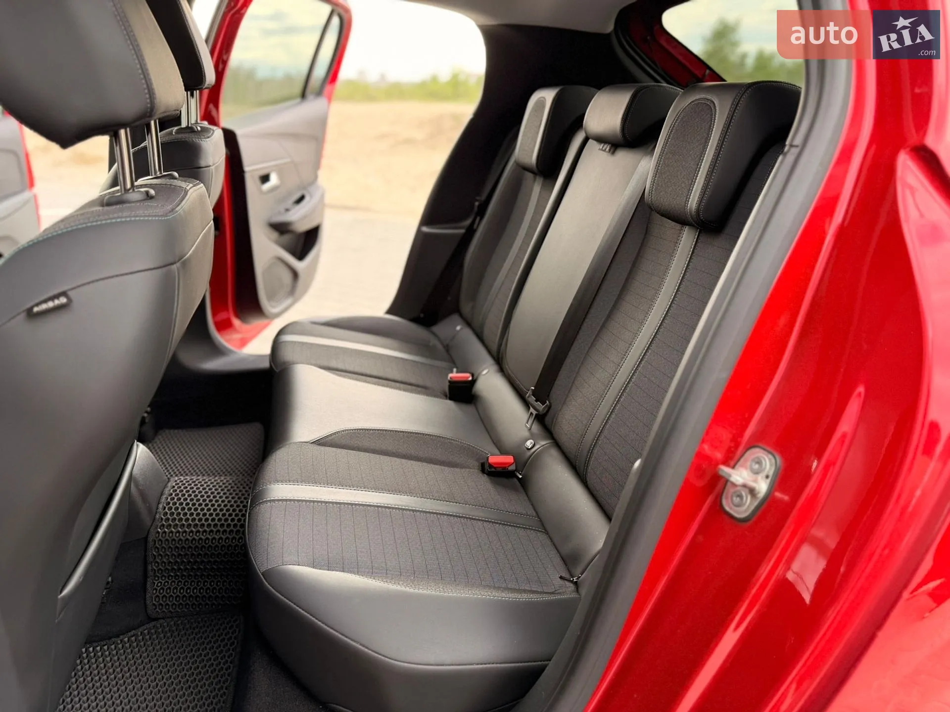 2021 Peugeot 208 - мініатюра 18