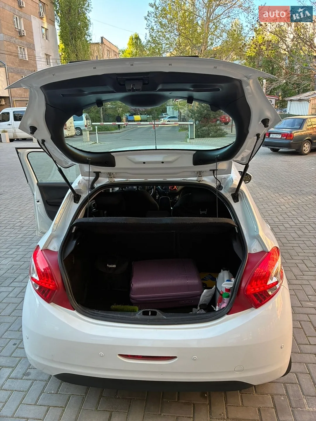 2013 Peugeot 208 - мініатюра 6