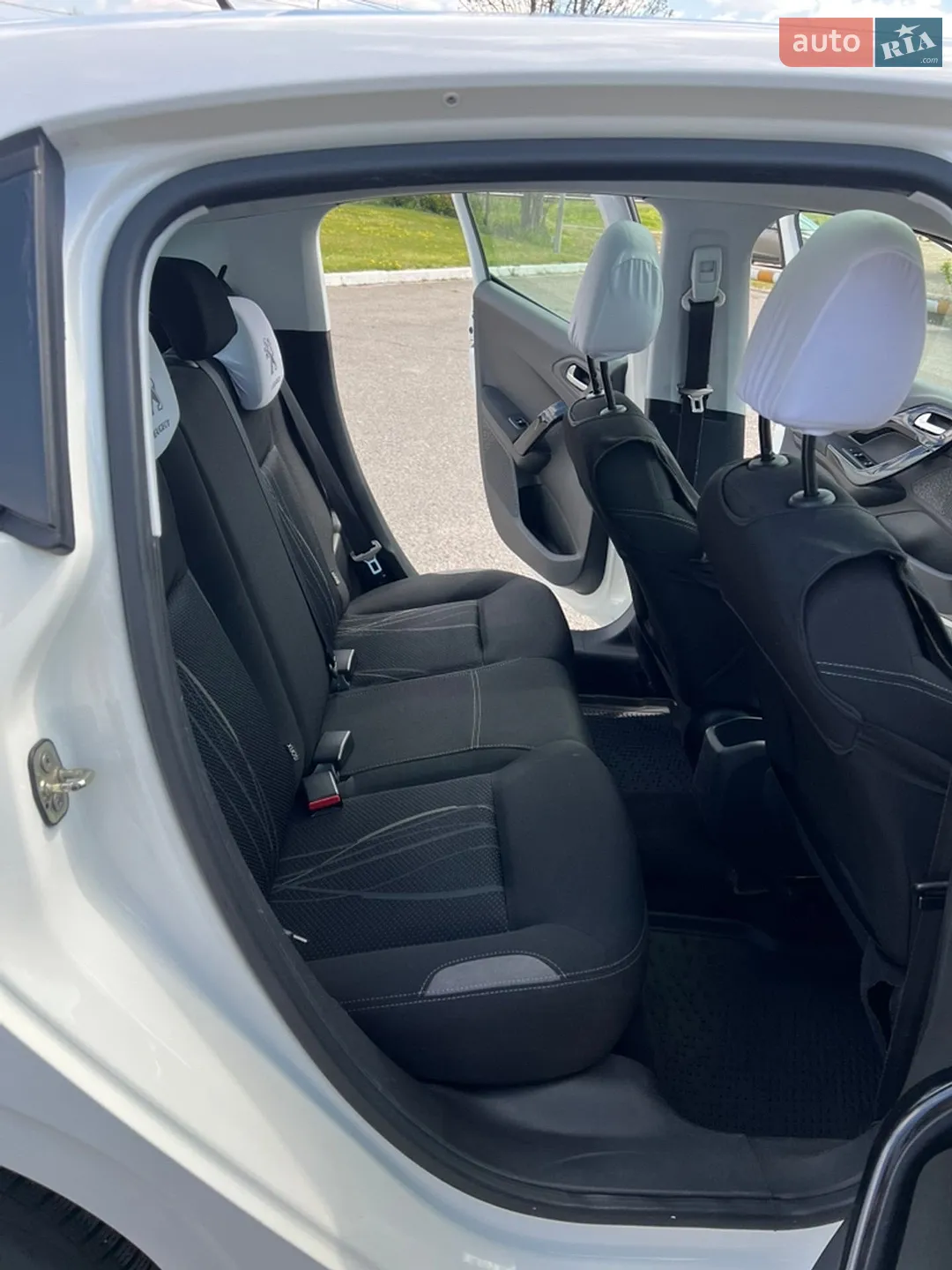 2013 Peugeot 208 - мініатюра 27