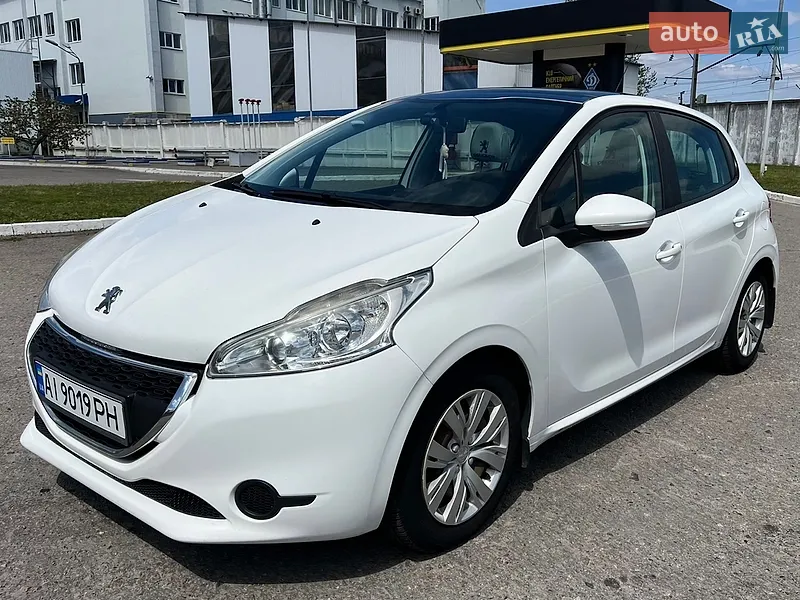 Peugeot 208