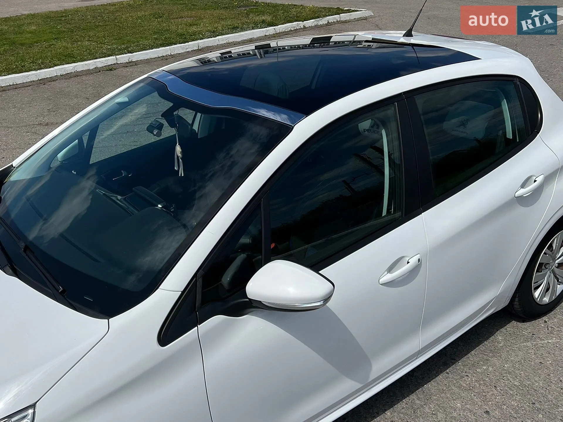 2013 Peugeot 208 - мініатюра 2